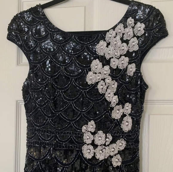 THEIA Sequined Evening Gown - Picture 11 of 12